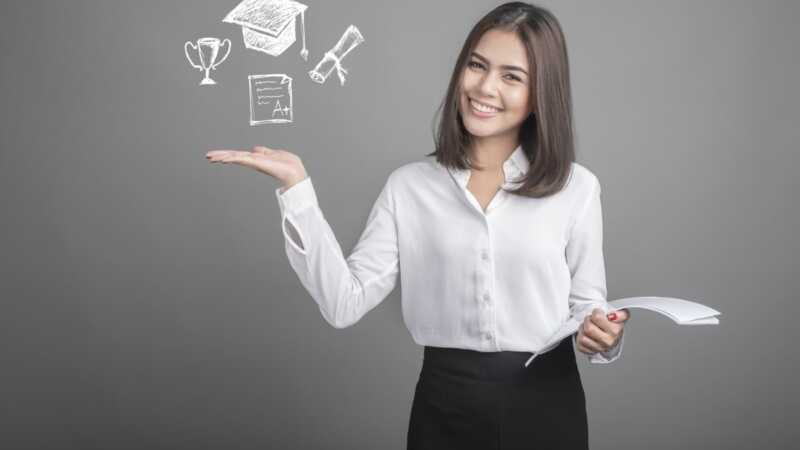 Why You Should Get an Online Business Degree